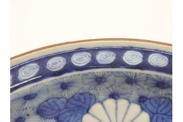 江戸期　古伊万里　角福　染付　菊桐地紋　約27cm　8.9寸　食卓を爽やかに彩る大皿(深皿、和皿、和食器、八寸九分)(R-070850)