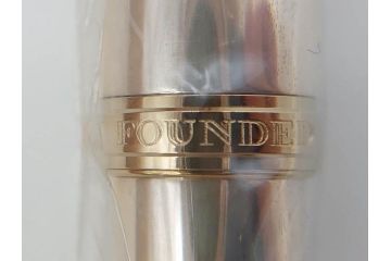 未使用品　セーラー　SAILOR JAPAN FOUNDED 1911　SILVER　シルバー　万年筆&カートリッジ・ケースセット(記念品、桐箱、筆記具、文具、銀製、箱付き)(R-070851)