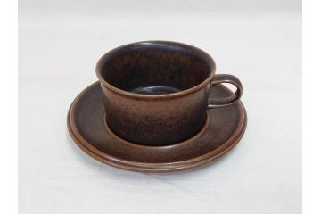 ARABIA FINLAND　Ruska(ルスカ)　Ulla Procope(ウラ・プロコッペ)　それぞれ違った深みのあるブラウンが魅力的なコーヒーカップ&ソーサー4客セット(アラビア、フィンランド、Sモデル、北欧食器、C&S)(R-070853)