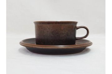 ARABIA FINLAND　Ruska(ルスカ)　Ulla Procope(ウラ・プロコッペ)　それぞれ違った深みのあるブラウンが魅力的なコーヒーカップ&ソーサー4客セット(アラビア、フィンランド、Sモデル、北欧食器、C&S)(R-070853)