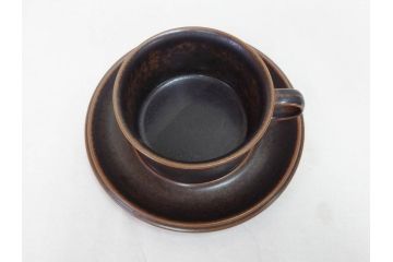 ARABIA FINLAND　Ruska(ルスカ)　Ulla Procope(ウラ・プロコッペ)　それぞれ違った深みのあるブラウンが魅力的なコーヒーカップ&ソーサー4客セット(アラビア、フィンランド、Sモデル、北欧食器、C&S)(R-070853)
