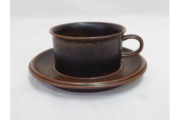 ARABIA FINLAND　Ruska(ルスカ)　Ulla Procope(ウラ・プロコッペ)　それぞれ違った深みのあるブラウンが魅力的なコーヒーカップ&ソーサー4客セット(アラビア、フィンランド、Sモデル、北欧食器、C&S)(R-070853)