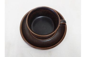 ARABIA FINLAND　Ruska(ルスカ)　Ulla Procope(ウラ・プロコッペ)　それぞれ違った深みのあるブラウンが魅力的なコーヒーカップ&ソーサー4客セット(アラビア、フィンランド、Sモデル、北欧食器、C&S)(R-070853)
