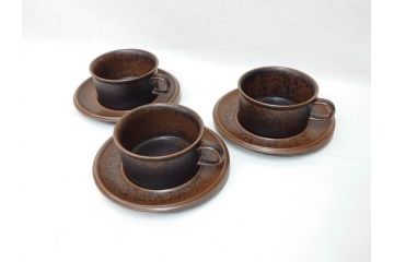 ARABIA FINLAND　Ruska(ルスカ)　Ulla Procope(ウラ・プロコッペ)　それぞれ違った深みのあるブラウンが魅力的なコーヒーカップ&ソーサー3客セット(アラビア、フィンランド、Sモデル、北欧食器、C&S)(R-070854)