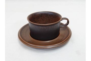 ARABIA FINLAND　Ruska(ルスカ)　Ulla Procope(ウラ・プロコッペ)　それぞれ違った深みのあるブラウンが魅力的なコーヒーカップ&ソーサー3客セット(アラビア、フィンランド、Sモデル、北欧食器、C&S)(R-070854)