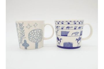 iittala(イッタラ)　廃盤　オイバ・トイッカ50周年記念　バード　イッタラ×つぼいねね　2009　1000個限定　可愛らしいデザインが魅力的なマグカップ2客セット(北欧食器、鳥、ブルー)(R-070861)