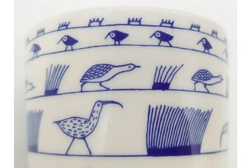 iittala(イッタラ)　廃盤　オイバ・トイッカ50周年記念　バード　イッタラ×つぼいねね　2009　1000個限定　可愛らしいデザインが魅力的なマグカップ2客セット(北欧食器、鳥、ブルー)(R-070861)
