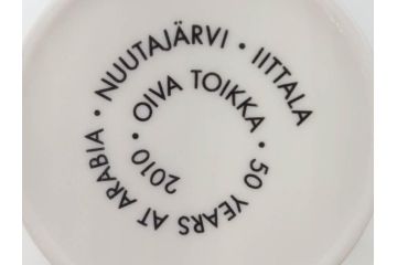 iittala(イッタラ)　廃盤　オイバ・トイッカ50周年記念　バード　イッタラ×つぼいねね　2009　1000個限定　可愛らしいデザインが魅力的なマグカップ2客セット(北欧食器、鳥、ブルー)(R-070861)