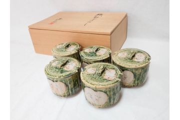 土岐市指定重要無形文化財　永江港史　市の沢窯　織部よばなし　深みのある色味と洗練された意匠が目を惹く蓋碗5客セット(蓋向付、織部焼、和食器、共箱付き)(R-070865)