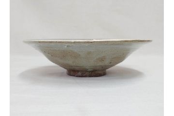 小林東五　對州窯　刷毛目(はけめ)　約22cm　7寸　上品な和の趣溢れる平皿(深皿、和皿、和食器、七寸、共箱付き)(R-070866)