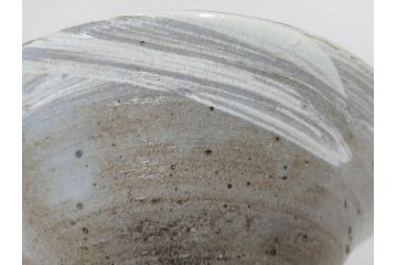 小林東五　對州窯　刷毛目(はけめ)　約22cm　7寸　上品な和の趣溢れる平皿(深皿、和皿、和食器、七寸、共箱付き)(R-070866)