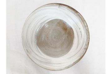小林東五　對州窯　刷毛目(はけめ)　約21cm　6.9寸　上品な和の趣溢れる平皿(深皿、和皿、和食器、六寸九分、共箱付き)(R-070867)