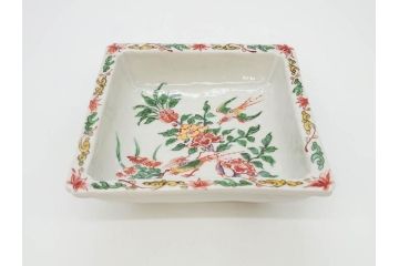 川瀬竹志　古余呂技　赤絵　花鳥　約18cm　5.9寸　大胆に描かれた色絵が印象的で華やかな雰囲気の四方鉢5客セット(和食器、皿、深皿、共箱付き、五寸九分)(R-070869)