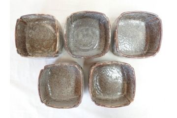 時代物　鼠志野(鼠志埜)　絵柄と色合いが落ち着いた和の雰囲気を醸し出す入隅四方向付5客セット(尾州門戸家伝来、美濃焼、和食器、共箱付き)(R-070870)
