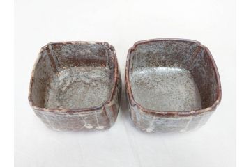 時代物　鼠志野(鼠志埜)　絵柄と色合いが落ち着いた和の雰囲気を醸し出す入隅四方向付5客セット(尾州門戸家伝来、美濃焼、和食器、共箱付き)(R-070870)