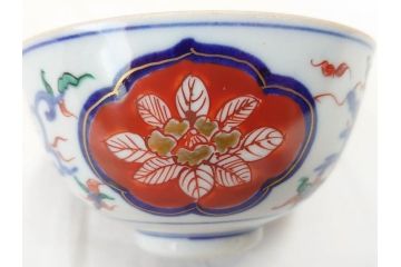 明治期　九谷焼　色絵　龍文　約11cm　3.6寸　食卓を鮮やかに演出する蓋付き茶碗4客セット(三寸六分、和食器)(R-070874)