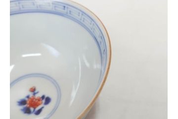 明治期　九谷焼　色絵　龍文　約11cm　3.6寸　食卓を鮮やかに演出する蓋付き茶碗4客セット(三寸六分、和食器)(R-070874)