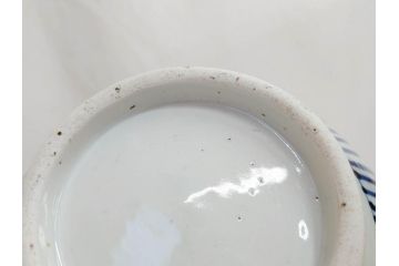 江戸〜明治　古伊万里　染付　蛸唐草　細やかな意匠が施された美しい花瓶(花入、花器、壺、壷)(R-070877)