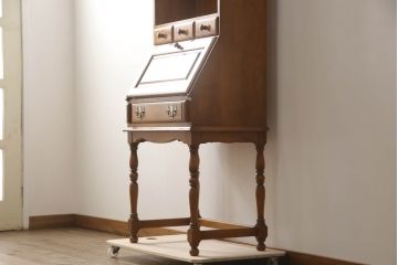 中古　横浜クラシック家具　ダニエル(Daniel)　艶のある木肌と品のある佇まいが美しいビューローブックシェルフ(ブックケース、ライティングビューロー、飾り棚、収納棚、本棚、デスク、在宅ワーク、在宅用)(R-070912)