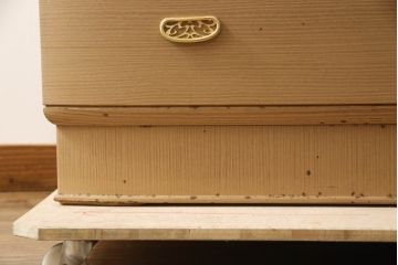 中古　広島・府中家具　松創　木匠・多々納邦男作　品のある佇まいが美しいモダンデザインの総桐箪笥(胴丸、総桐たんす、和タンス、着物箪笥、引き出し、衣装箪笥)(定価推定約180万円)(R-070914)