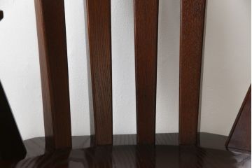 中古　高級品!!　岩手県認定伝統工芸品　南部箪笥　欅(ケヤキ)材　美術品のような佇まいが目を惹くスピンチェア2脚セット(回転椅子、板座チェア、アームチェア、ダイニングチェア、椅子、イス)(定価1脚約12万円)(R-070916)