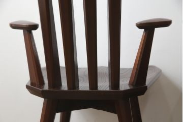 中古　高級品!!　岩手県認定伝統工芸品　南部箪笥　欅(ケヤキ)材　美術品のような佇まいが目を惹くスピンチェア2脚セット(回転椅子、板座チェア、アームチェア、ダイニングチェア、椅子、イス)(定価1脚約12万円)(R-070916)