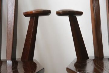 中古　高級品!!　岩手県認定伝統工芸品　南部箪笥　欅(ケヤキ)材　美術品のような佇まいが目を惹くスピンチェア4脚セット(回転椅子、板座チェア、アームチェア、ダイニングチェア、椅子、イス)(定価1脚約12万円)(R-070917)