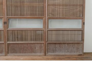 アンティーク建具　どこか懐かしい雰囲気を醸し出す裏障子付き格子戸4枚セット(引き戸、障子戸、ガラス帯戸)(R-070928)