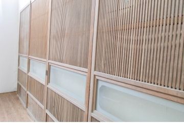 アンティーク建具　どこか懐かしい雰囲気を醸し出す裏障子付き格子戸4枚セット(引き戸、障子戸、ガラス帯戸)(R-070928)