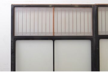 アンティーク建具　富山産　漆塗り　和モダンな空間作りにおすすめの上質な幅広ガラス戸2枚セット(引き戸、ガラス戸)(R-070929)
