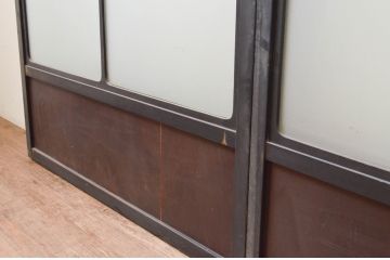 アンティーク建具　富山産　漆塗り　和モダンな空間作りにおすすめの上質な幅広ガラス戸2枚セット(引き戸、ガラス戸)(R-070930)
