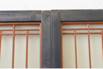 アンティーク建具　富山産　漆塗り　和モダンな空間作りにおすすめの上質な幅広ガラス戸2枚セット(引き戸、ガラス戸)(R-070931)