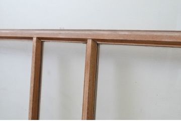 アンティーク建具　ペイント仕上げ限定　上手物!!　大正ロマンの雰囲気漂う古いナラ材のガラス戸2枚セット(引き戸)(R-070943)