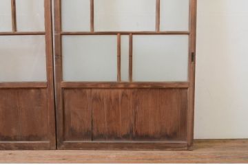 アンティーク建具　大正ロマン　ノスタルジックな雰囲気を醸し出すガラス戸2枚セット(引き戸)(R-070946)