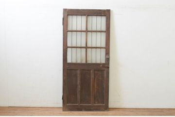 アンティーク建具　重厚感ある佇まいが目を惹く鉄格子入りガラスドア1枚(木製扉、玄関ドア)(R-070954)