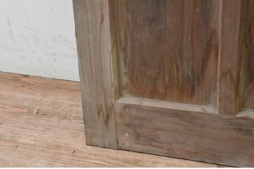 アンティーク建具　重厚感ある佇まいが目を惹く鉄格子入りガラスドア1枚(木製扉、玄関ドア)(R-070954)