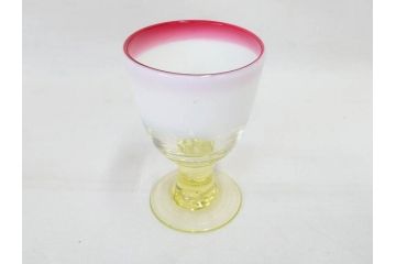 明治〜大正期　当時物　棗型(なつめ形)　可愛らしい色合いがおしゃれな雰囲気溢れる三色氷コップ(ウランガラス、グラス、和ガラス、乳白ぼかし)(R-070956)