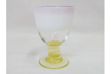 明治〜大正期　当時物　棗型(なつめ形)　可愛らしい色合いがおしゃれな雰囲気溢れる三色氷コップ(ウランガラス、グラス、和ガラス、乳白ぼかし)(R-070956)
