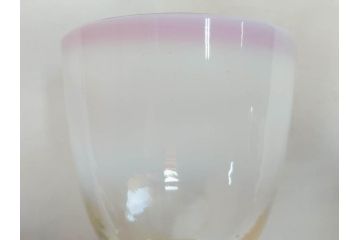 明治〜大正期　当時物　棗型(なつめ形)　可愛らしい色合いがおしゃれな雰囲気溢れる三色氷コップ(ウランガラス、グラス、和ガラス、乳白ぼかし)(R-070957)