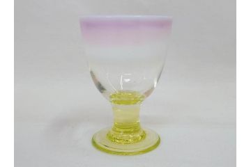 明治〜大正期　当時物　棗型(なつめ形)　可愛らしい色合いがおしゃれな雰囲気溢れる三色氷コップ(ウランガラス、グラス、和ガラス、乳白ぼかし)(R-070958)