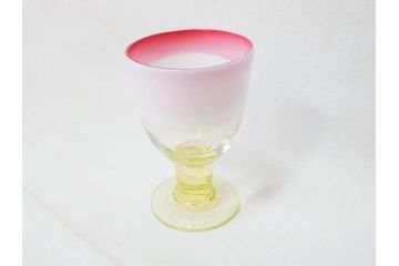 明治〜大正期　当時物　棗型(なつめ形)　可愛らしい色合いがおしゃれな雰囲気溢れる三色氷コップ(ウランガラス、グラス、和ガラス、乳白ぼかし)(R-070959)