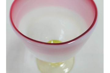 明治〜大正期　当時物　棗型(なつめ形)　可愛らしい色合いがおしゃれな雰囲気溢れる三色氷コップ(ウランガラス、グラス、和ガラス、乳白ぼかし)(R-070959)