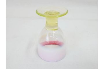 明治〜大正期　当時物　棗型(なつめ形)　可愛らしい色合いがおしゃれな雰囲気溢れる三色氷コップ(ウランガラス、グラス、和ガラス、乳白ぼかし)(R-070959)
