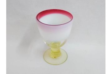 明治〜大正期　当時物　棗型(なつめ形)　可愛らしい色合いがおしゃれな雰囲気溢れる三色氷コップ(ウランガラス、グラス、和ガラス、乳白ぼかし)(R-070960)