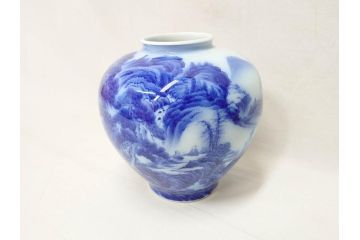 戦前　オールド香蘭社　染付　山水　賢人　一つ一つ丁寧に描かれた意匠が美しい!職人のこだわりを感じる花入(風景図、花器、花瓶、飾り壷)(R-070963)