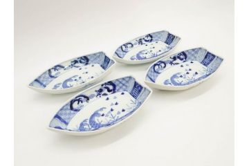 明治〜大正　伊万里　染付　瑞祥堂　約18cm　5.7寸　珍しい形と繊細なデザインが素敵な舟形皿4枚セット(変形皿、和皿、舟型、和食器、五寸七分)(R-070964)
