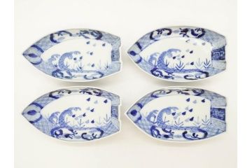 明治〜大正　伊万里　染付　瑞祥堂　約18cm　5.7寸　珍しい形と繊細なデザインが素敵な舟形皿4枚セット(変形皿、和皿、舟型、和食器、五寸七分)(R-070964)