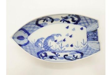 明治〜大正　伊万里　染付　瑞祥堂　約18cm　5.7寸　珍しい形と繊細なデザインが素敵な舟形皿4枚セット(変形皿、和皿、舟型、和食器、五寸七分)(R-070964)