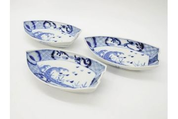 明治〜大正　伊万里　染付　瑞祥堂　約18cm　5.7寸　珍しい形と繊細なデザインが素敵な舟形皿3枚セット(変形皿、和皿、舟型、和食器、五寸七分)(R-070965)
