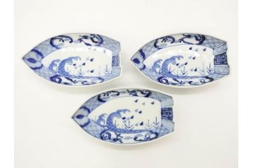 明治〜大正　伊万里　染付　瑞祥堂　約18cm　5.7寸　珍しい形と繊細なデザインが素敵な舟形皿3枚セット(変形皿、和皿、舟型、和食器、五寸七分)(R-070965)